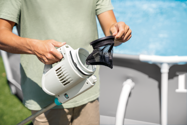 INTEX Unterwasser Handstaubsauger ZR100 mit Akku